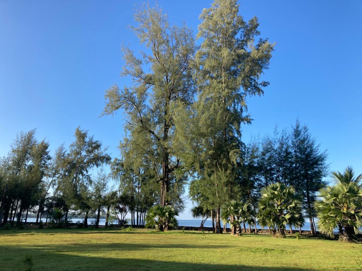 The Chevalley Beach Resort サトゥーン エクステリア 写真