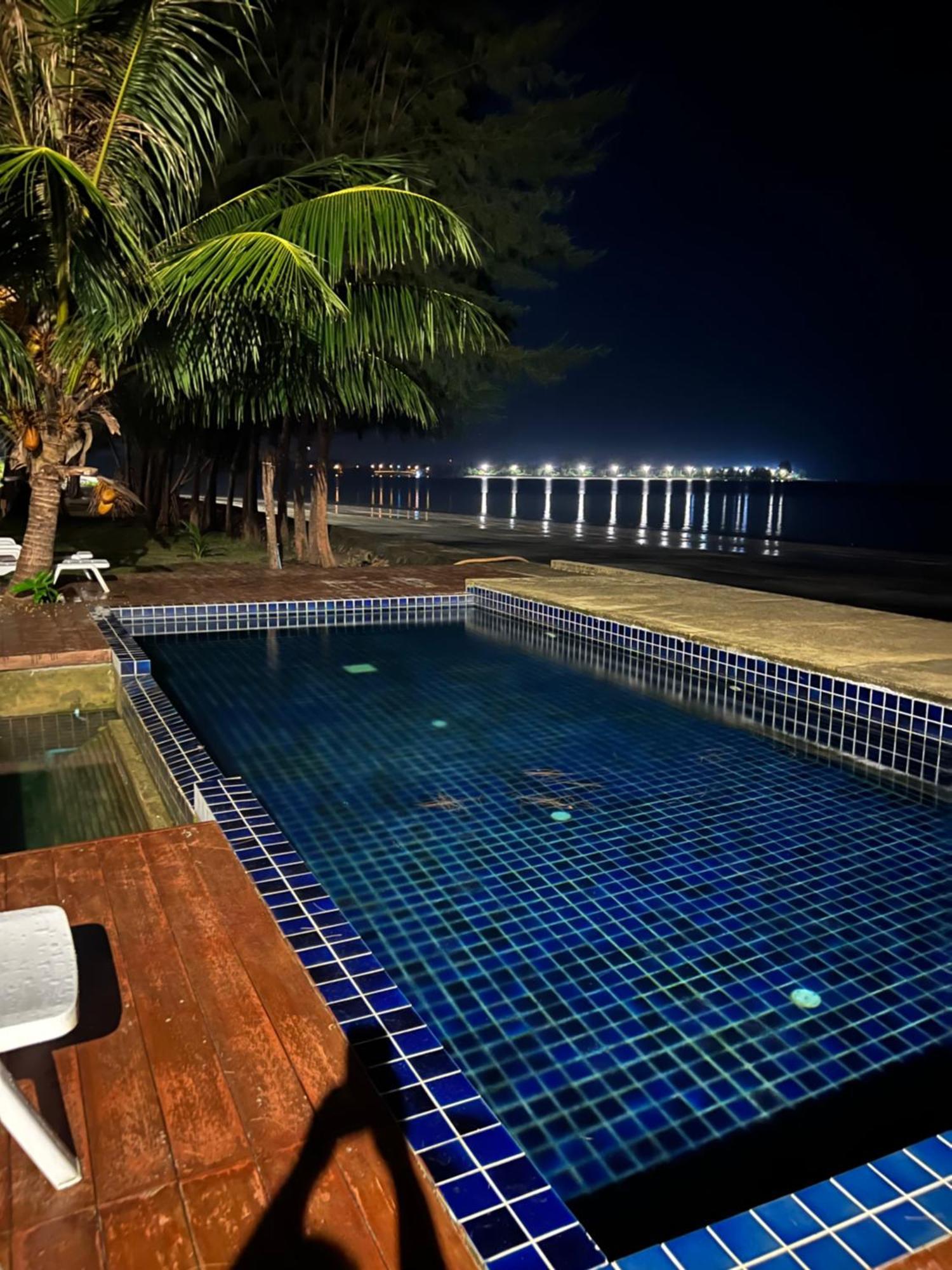 The Chevalley Beach Resort サトゥーン エクステリア 写真